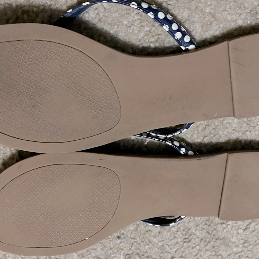 Tory Burch black & white polkadot flip-flop sandals. 100% authentic